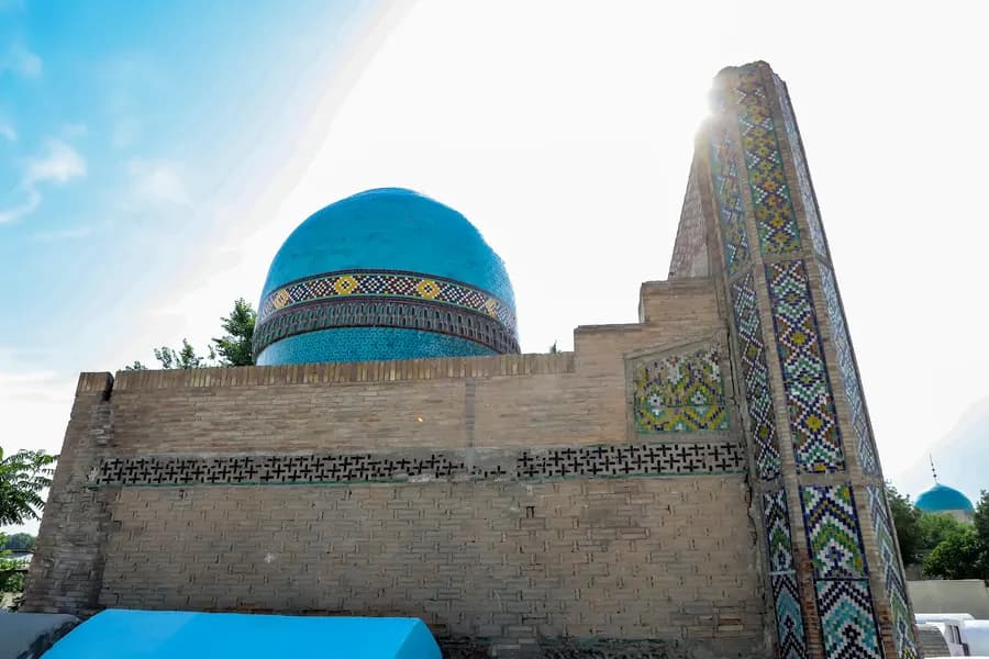 Modari Khan Mausoleum