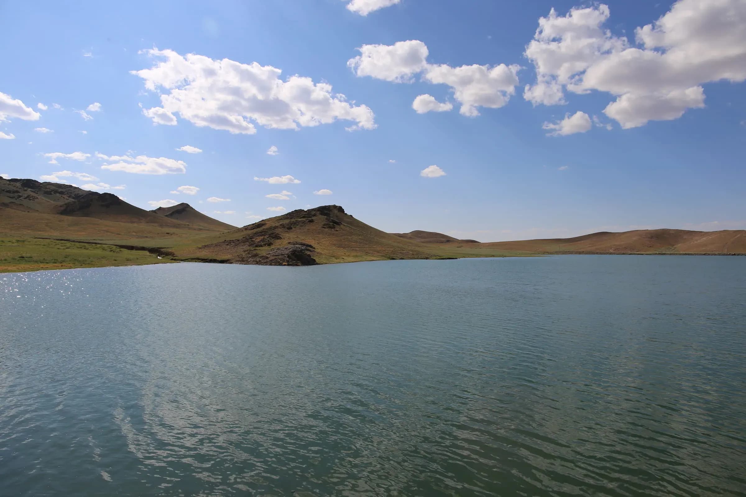 Nuratau Slopes and Fozilman Lake