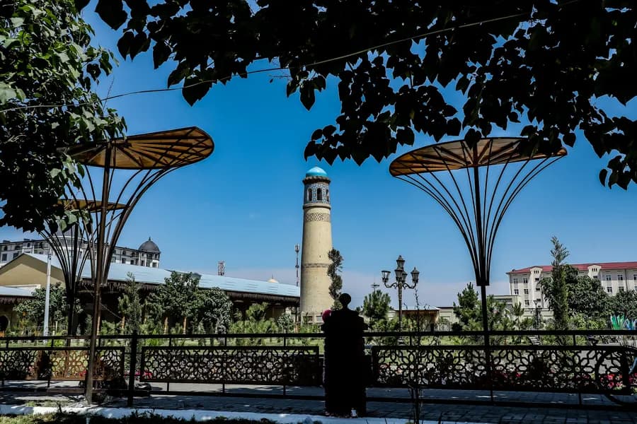 Jomeh courtyard when access is clear