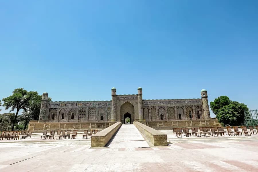 Palace gate and rooms