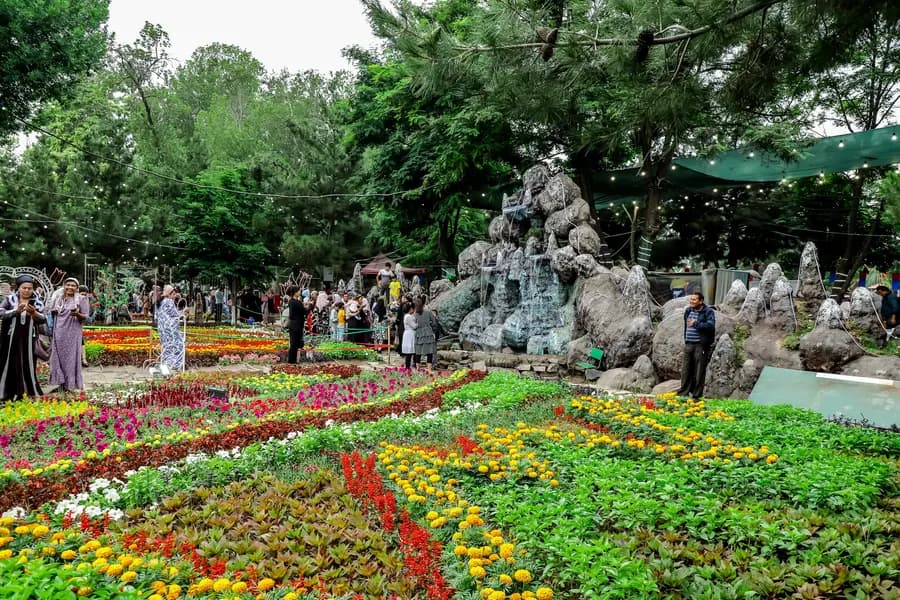 Flowers and shaded paths in Babur Park