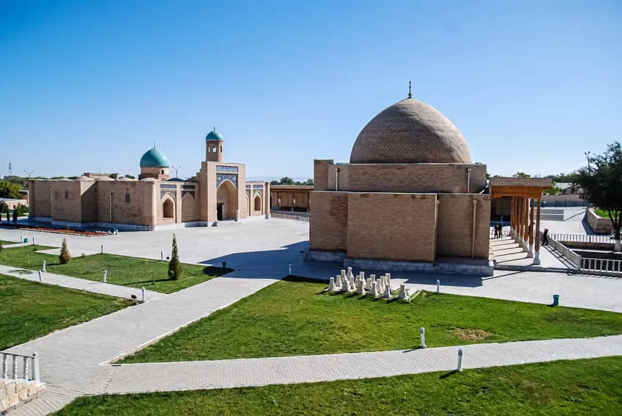 Chashma Complex